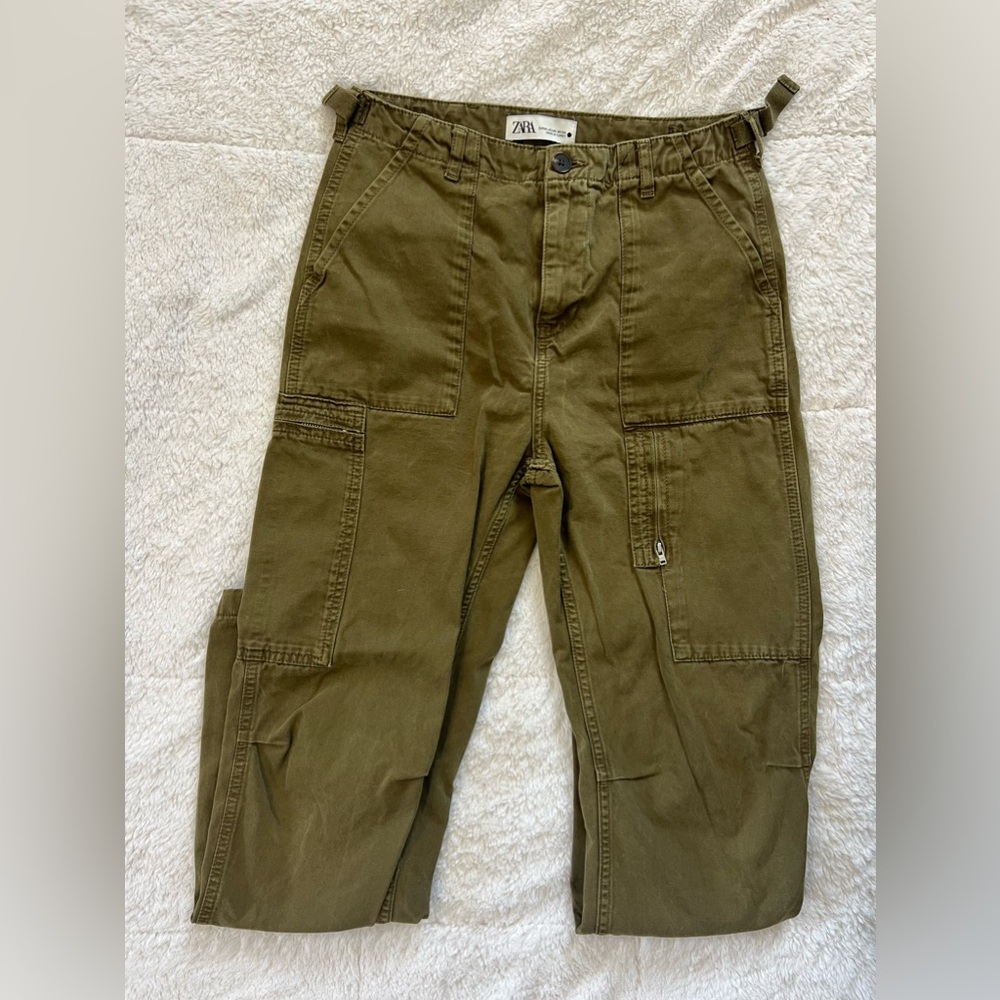 Zara Olive Green Straight Leg Cargo Pants with Zippered Ankle - Picture 2 of 7